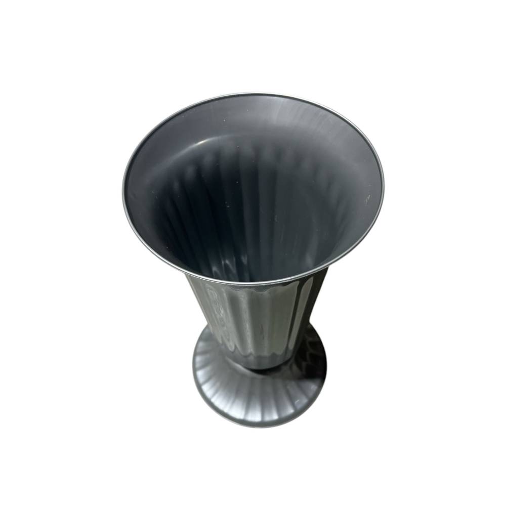 Vaza plastic cimitir 30 cm gri Vaza plastic cimitir 30 cm gri
